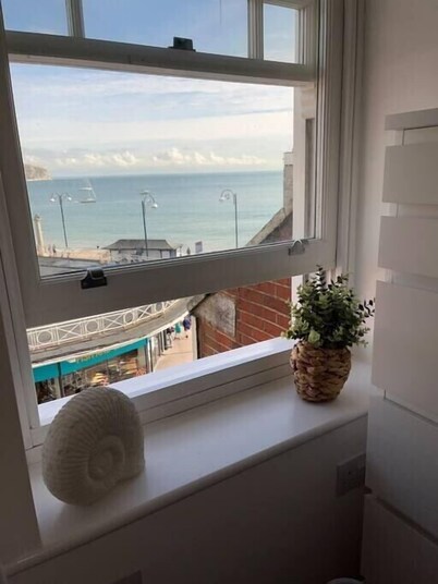 Apartment - Centre of Swanage Stunning Sea views
