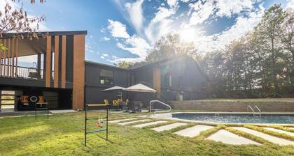 Group Haven | Comfort, Charm & Poolside Fun