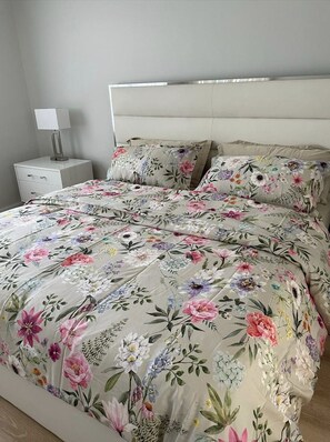2 bedrooms, WiFi, bed sheets