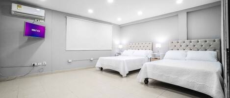 4 bedrooms, iron/ironing board, WiFi, bed sheets