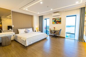 Deluxe Studio | Premium bedding, pillow-top beds, minibar, laptop workspace - CM Hotel & Apartment (Hai Phong)