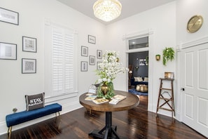 Interior - Historic Sallie Peay House - Luxe Downtown Retreat (Little Rock)
