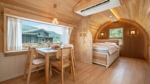Basic-Zimmer, 1 Schlafzimmer (Western Glory B(Poolvilla/Pet))