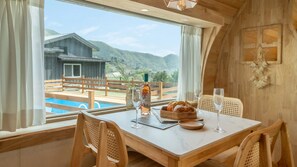 Basic Room, 1 Bedroom (Western Glory B(Poolvilla/Pet)) - Gapyeong Manwol Aegyeon Pool Glamping (Gapyeong)