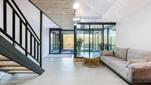 1 camera, Wi-Fi gratuito