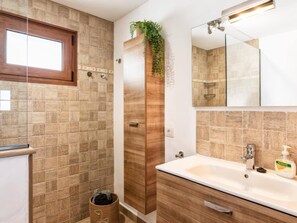 Shower, hair dryer, towels - Casa Pedrito by Huskalia (Los Llanos de Aridane)