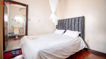 2 bedrooms, in-room safe, iron/ironing board, free WiFi