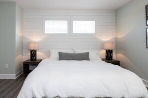 3 bedrooms, desk, iron/ironing board, free WiFi