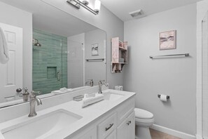 Shower, hair dryer, towels - Gulf-front Condo • Shared Pool + Private Balcony + Beach Access | Blue Marlin (Panama City Beach)