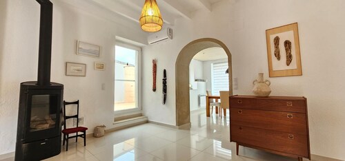 Town house EL CASTELL in the centre of Els Poblets