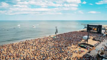 Vlak bij het strand
