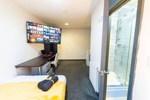 Iron/ironing board, WiFi, bed sheets - Charming 1-Bed Studio in Birmingham (Birmingham)
