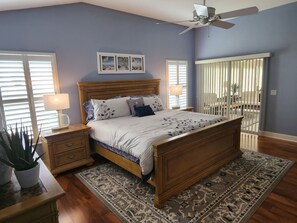 3 bedrooms, desk, iron/ironing board, WiFi - Luxury Designer home with Golf Course Views (The Villages)