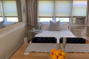 Desk, iron/ironing board, travel cot, free WiFi