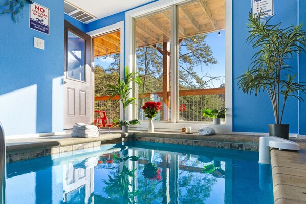 Indoor pool - Heavenly Bliss By Ghosal Luxury Lodging (Sevierville)