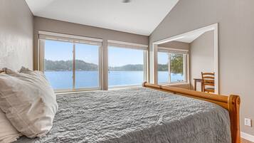 3 quartos, acesso à internet, roupa de cama