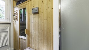 4 bedrooms