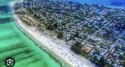 NEW Luxury Getaway Near Beaches! Heated Pool,Game Room,IMG– Limited-Time Offers!