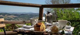 Villa with private pool, stunning views, restaurant and supermarket within walking distance