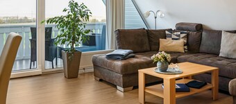 Appartement 'Nice Days' met Uitzicht op de Bergen, Balkon en WiFi
