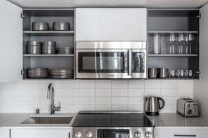 Fridge, microwave, oven, dishwasher