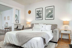 3 bedrooms, iron/ironing board, travel crib, free WiFi