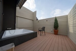 SPA (Terrace&Movie) | Terrasse/Patio