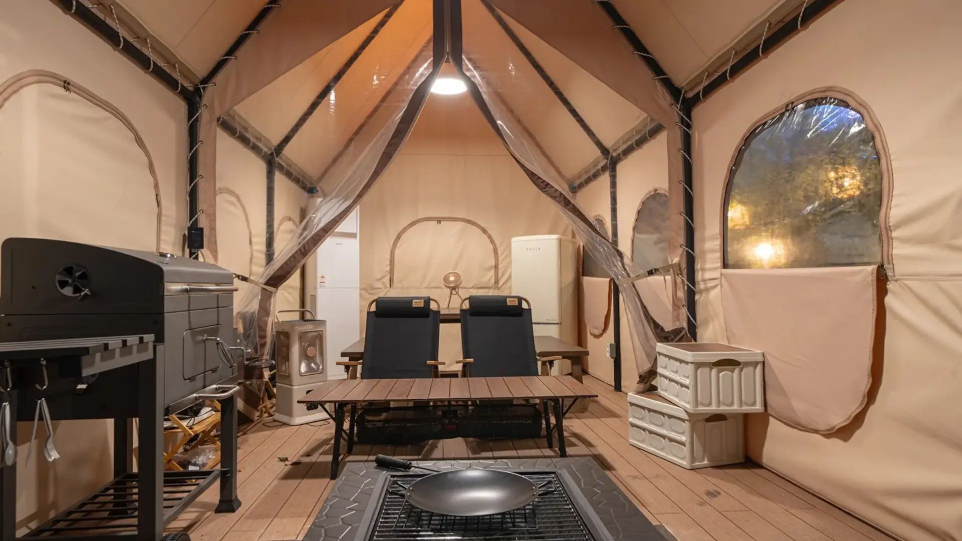 Family Suite (BBQ PKG) | Sengetøy av topp kvalitet, lydisolert, wi-fi (inkludert) og sengetøy