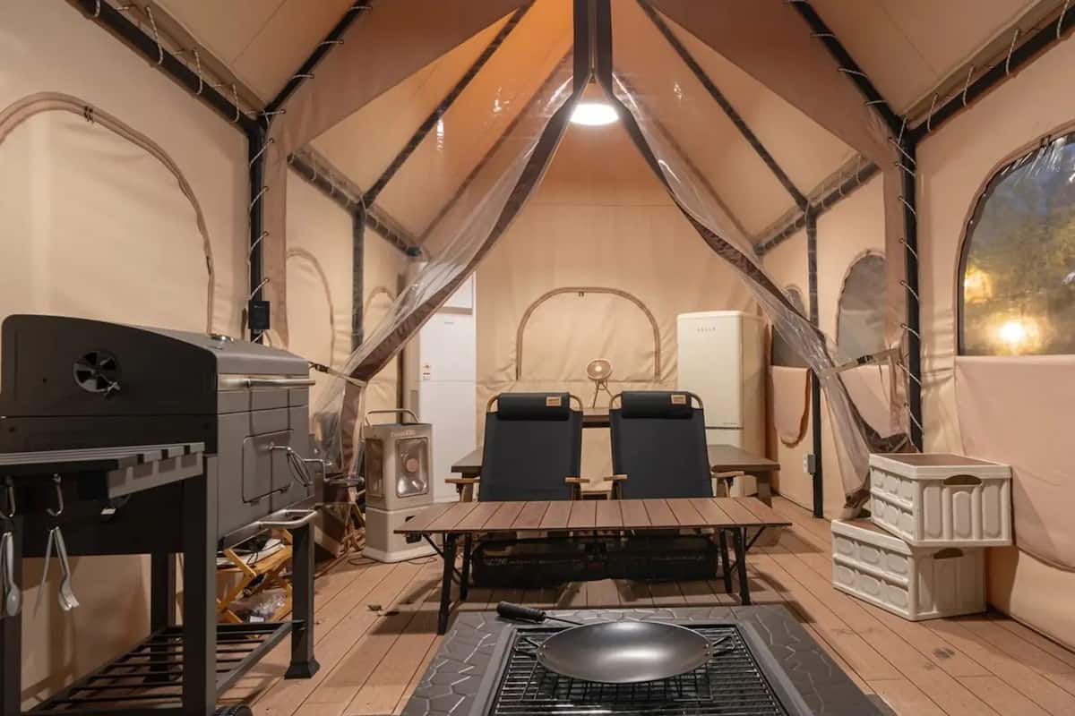Family Suite (BBQ PKG) | Premium bedding, soundproofing, free WiFi, bed sheets