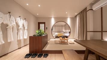 SPA (Suite) | Premium bedding, soundproofing, free WiFi, bed sheets