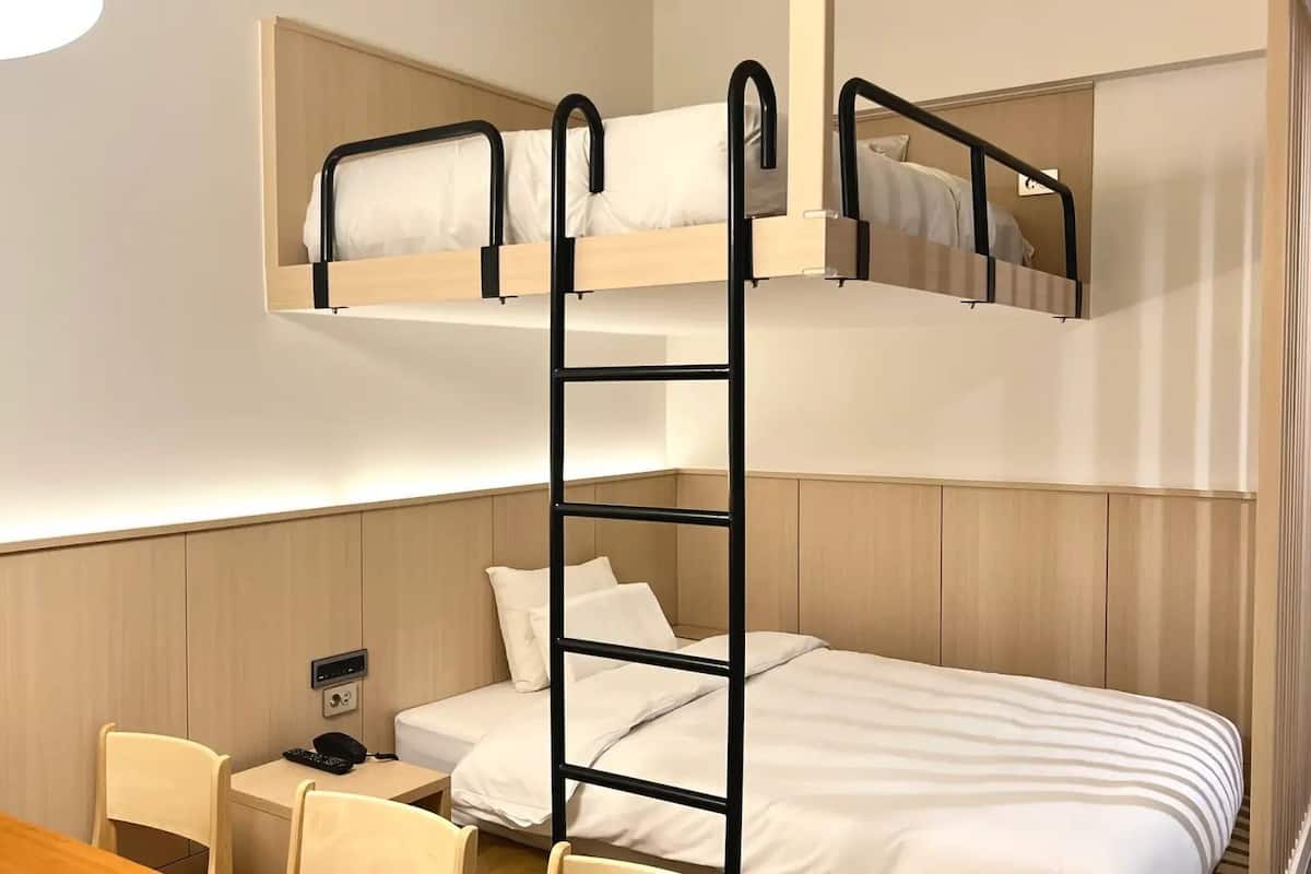 Premium bedding, soundproofing, free WiFi, bed sheets