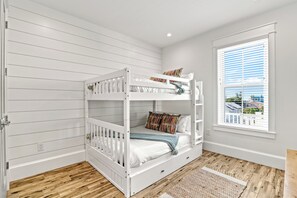 7 Schlafzimmer, Bügeleisen/Bügelbrett, kostenloses WLAN, Bettwäsche