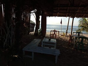 Restaurant - Zhaya's Beach and Cottages  (El Nido)