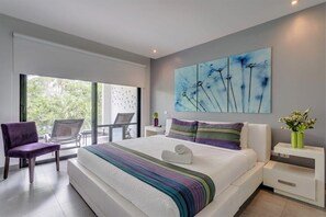 2 bedrooms, in-room safe, free WiFi, bed sheets - Relax by the Pool | Private Terrace & Beach Access (Playa del Carmen)