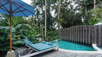 Kolam renang outdoor