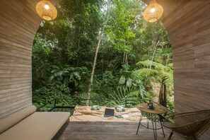 Deluxe room jungle view with hammock | Terrace/patio -  Sacred Beji by GenuineHost (Payangan)