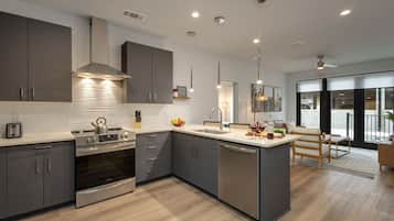 Fridge, microwave, oven, stovetop