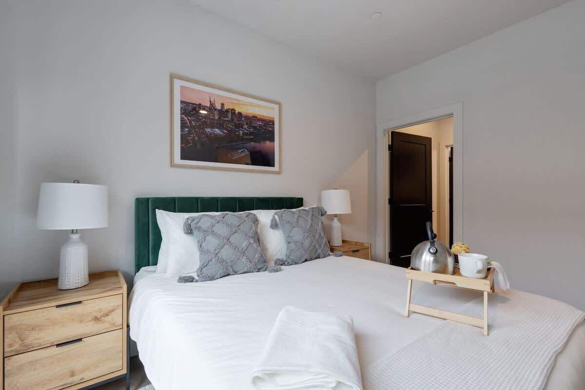 2 slaapkamers, een strijkplank/strijkijzer, reisbedje, gratis wifi