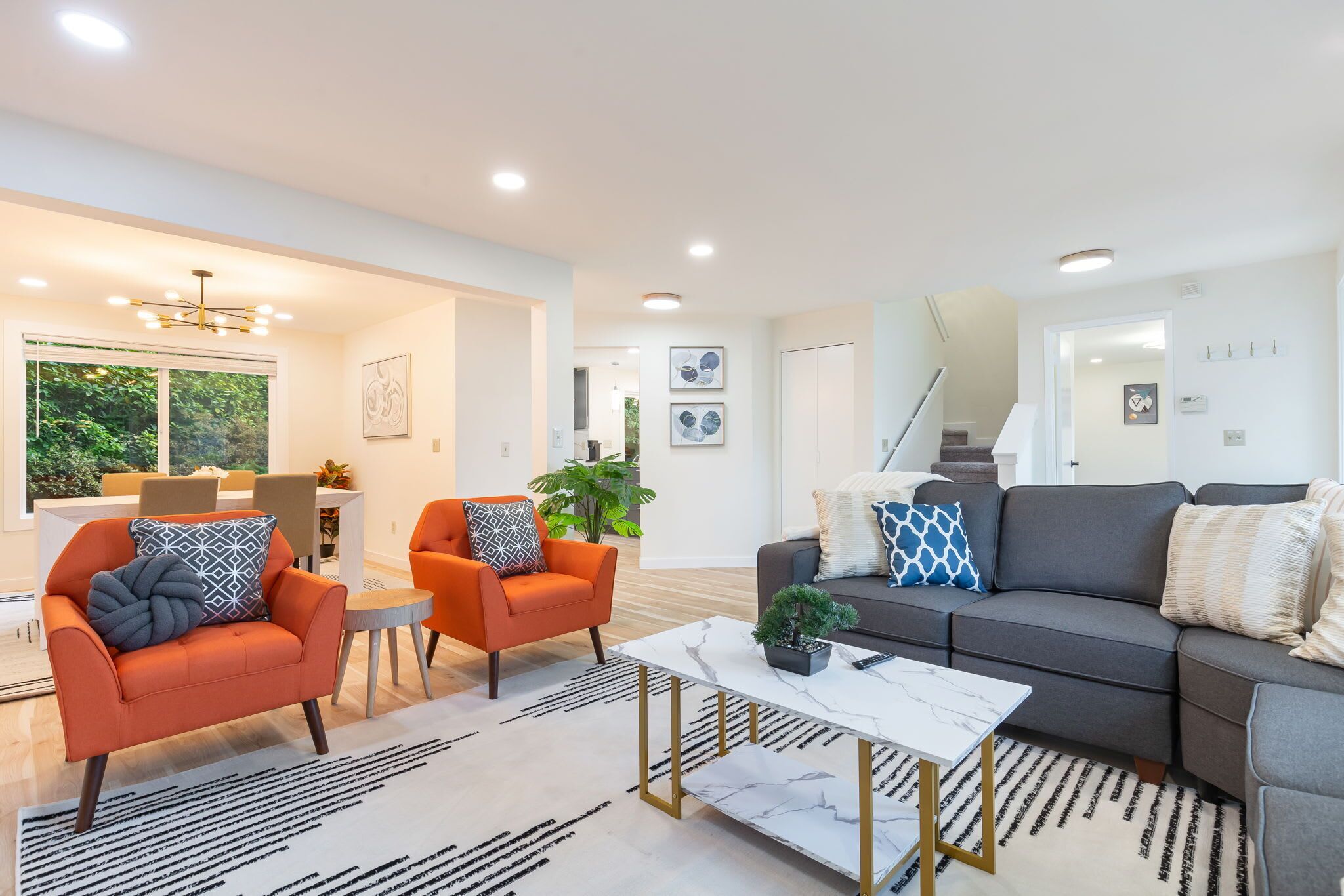 Cul-de-Sac Comfort: Room for everyone: 4 br, dual living room BY Betterstay