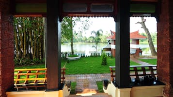 Cottage Deluxe | 1 phòng ngủ, chăn bông, trang trí khác biệt