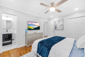 3 bedrooms, desk, iron/ironing board, free WiFi