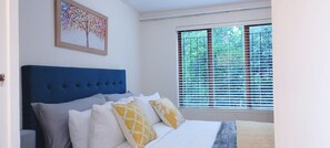 1 slaapkamer, een strijkplank/strijkijzer, wifi, beddengoed