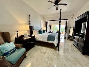 4 quartos, Wi-Fi de cortesia, roupa de cama
