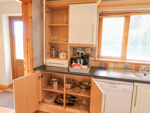 Fridge, dishwasher, cookware/dishes/utensils - 14 SNEEM LEISURE VILLAGE, pet friendly in Sneem, County Kerry (SNEEM)
