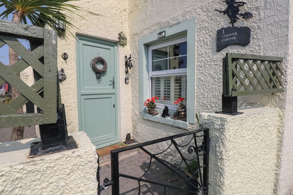 Cottage | Exterior detail