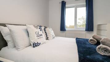 2 bedrooms, individually decorated, individually furnished, free WiFi