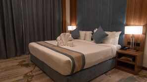 Deluxe Double Room, 1 King Bed | Egyptian cotton sheets, premium bedding, down comforters - Rosa Grand Hotel Monsieh (Riyadh)