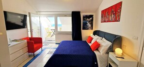 7 soverom, safe på rommet, skrivebord og strykejern/-brett