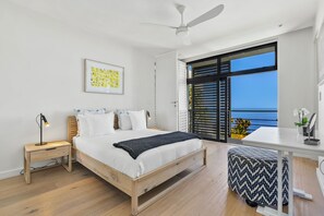 5 bedrooms, iron/ironing board, WiFi, bed sheets