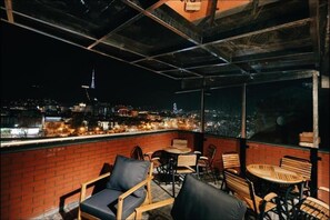 Terrace/patio - Boutique Umbrella (Tbilisi)
